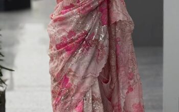 Which blouse suits floral organza saree best?